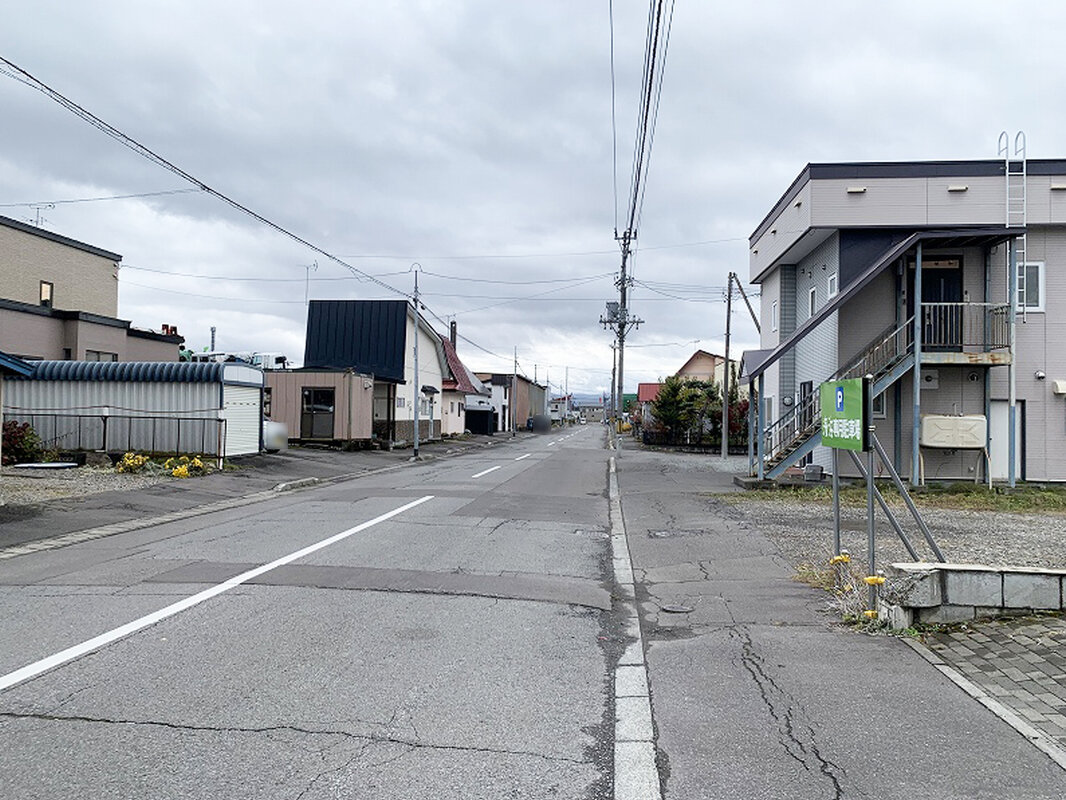 前面道路　11.00ｍ