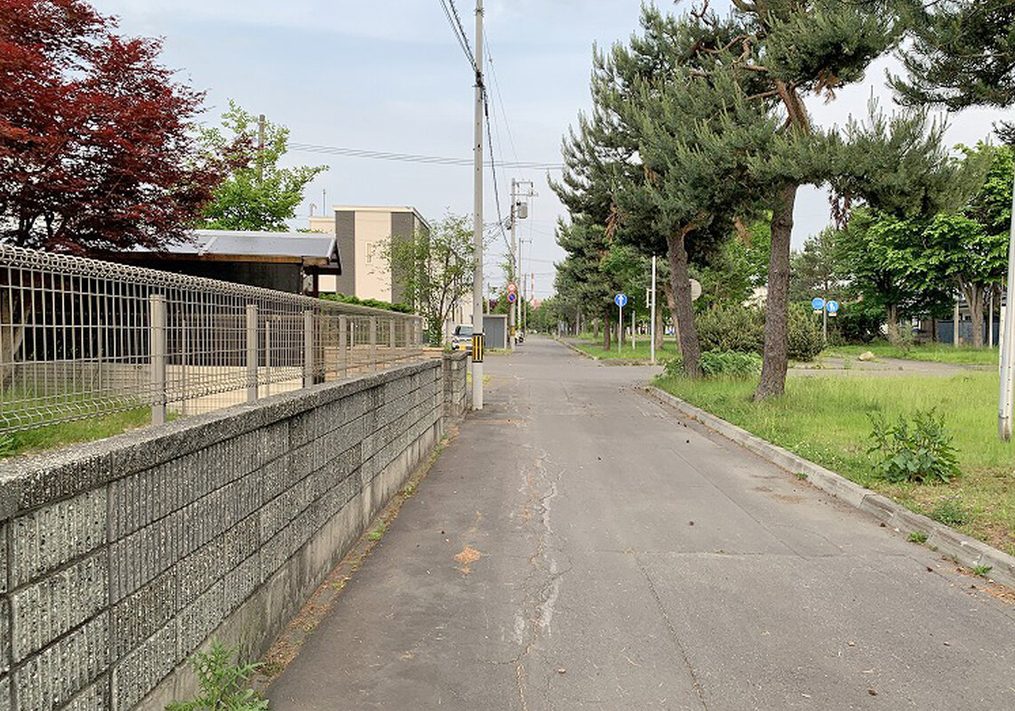 前面道路幅員：36.00ｍ（南西側）