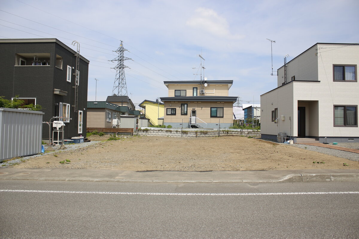 間口：12.727ｍ