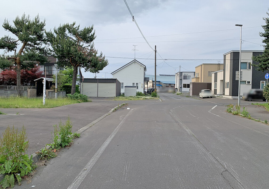 前面道路幅員：8.00ｍ（南東側）