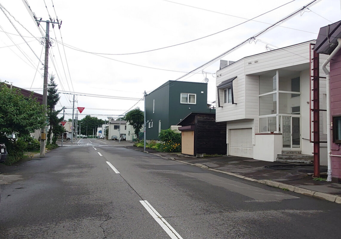 前面道路幅員：11.00ｍ～11.01ｍ