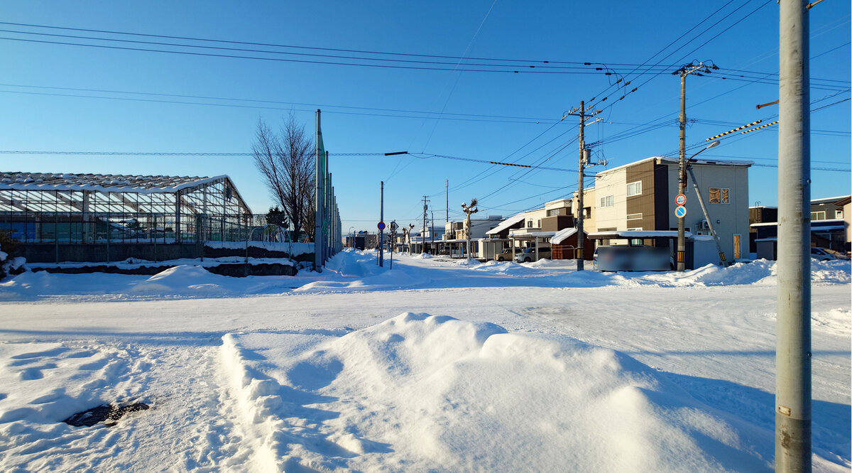北東幅員18.18ｍ・北西幅員20.00ｍ