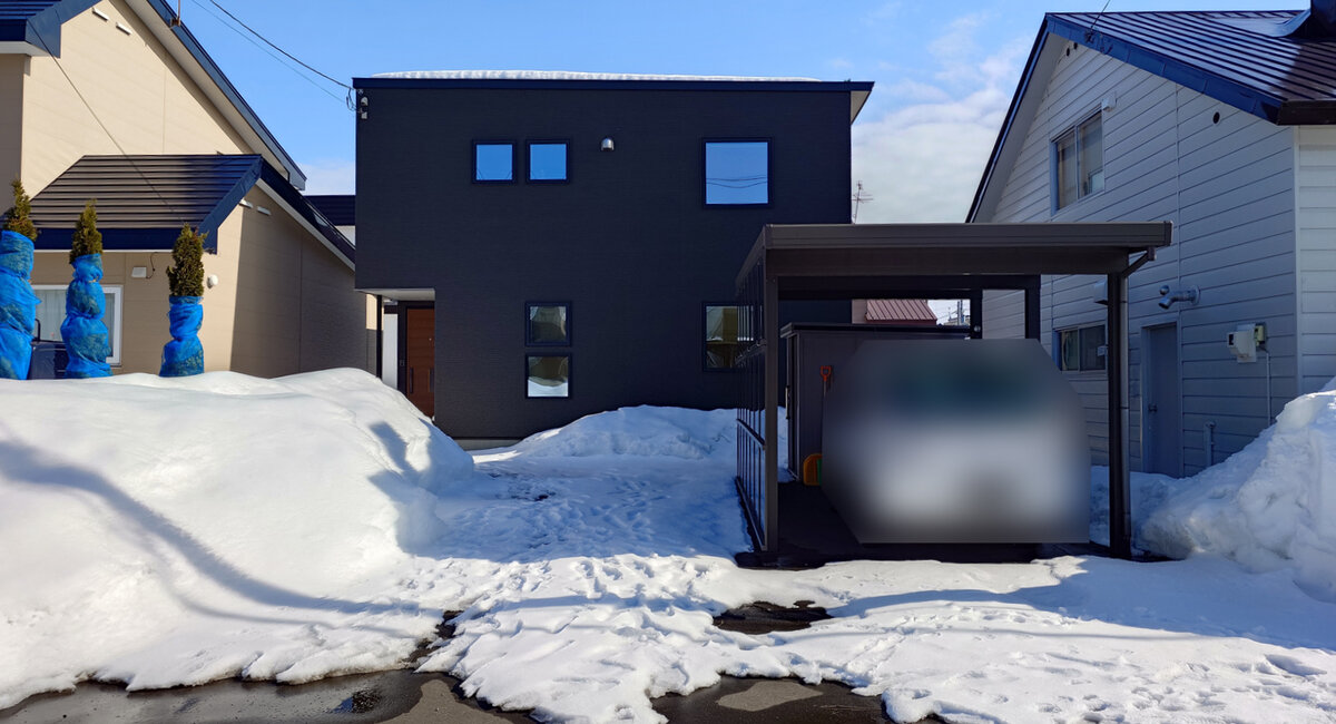 外観　物置・カーポート付