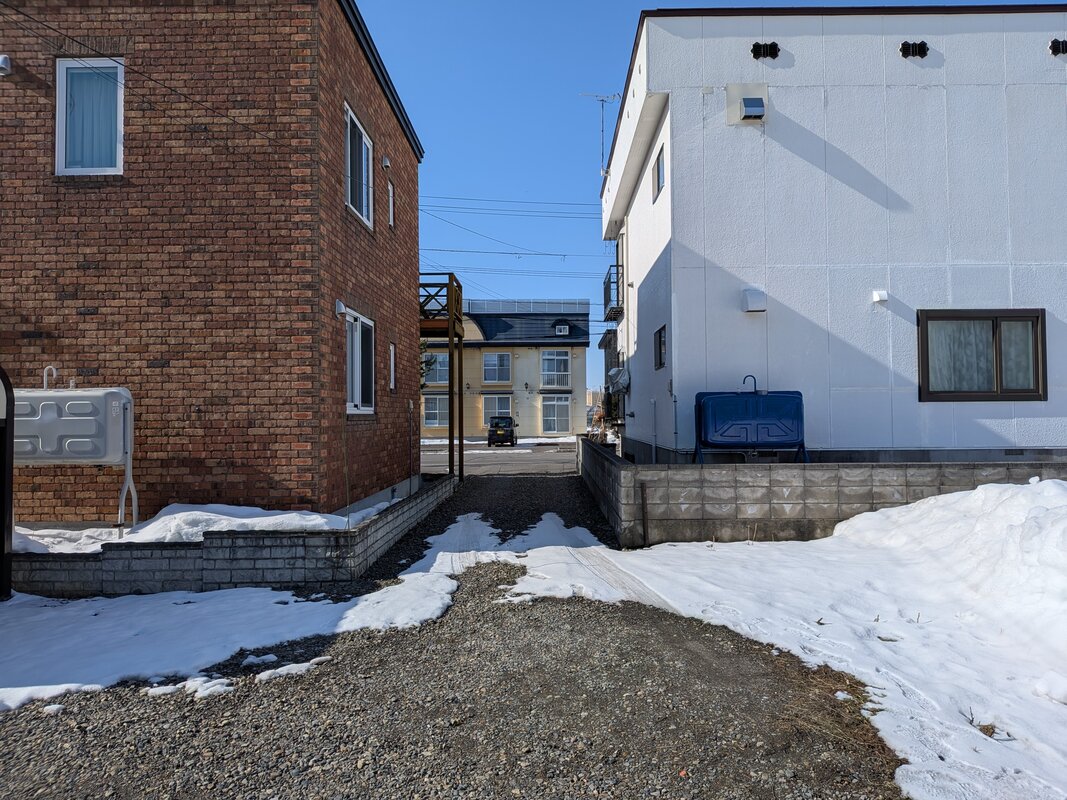 共有通路2.727ｍ・間口0.909ｍ