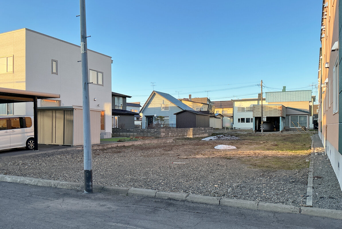 南西向き　間口：11.111ｍ