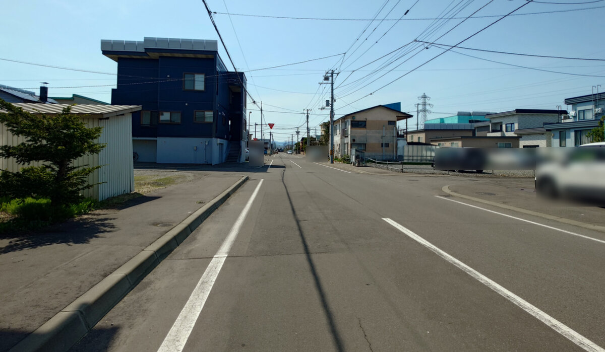 前面道路幅員：11.00ｍ（北側）