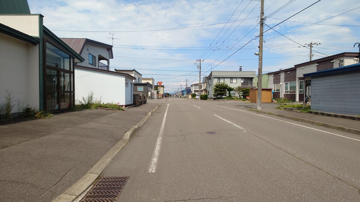 南東側11.9ｍ（市道）
