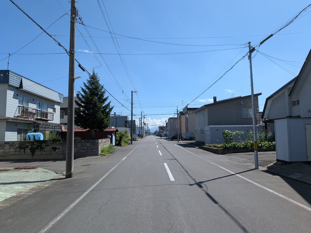 前面道路幅員11.0ｍ（南側）