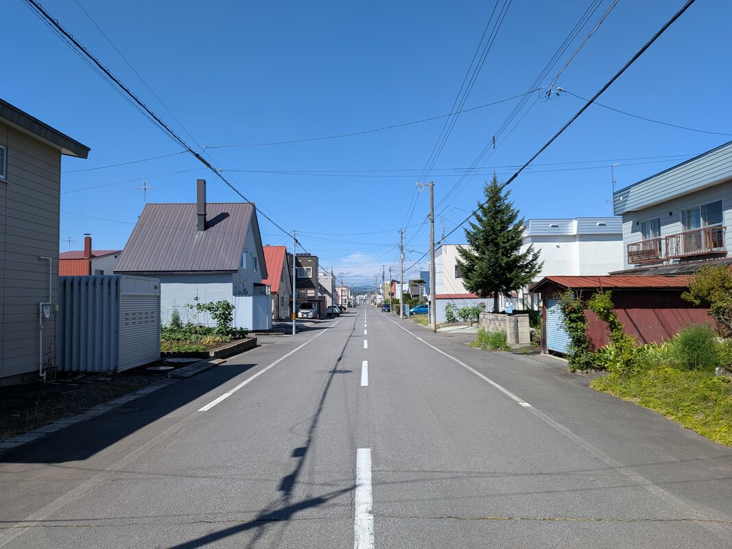 前面道路幅員11.0ｍ（南側）