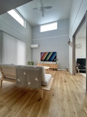 NT_23A_Own_001_002.jpg