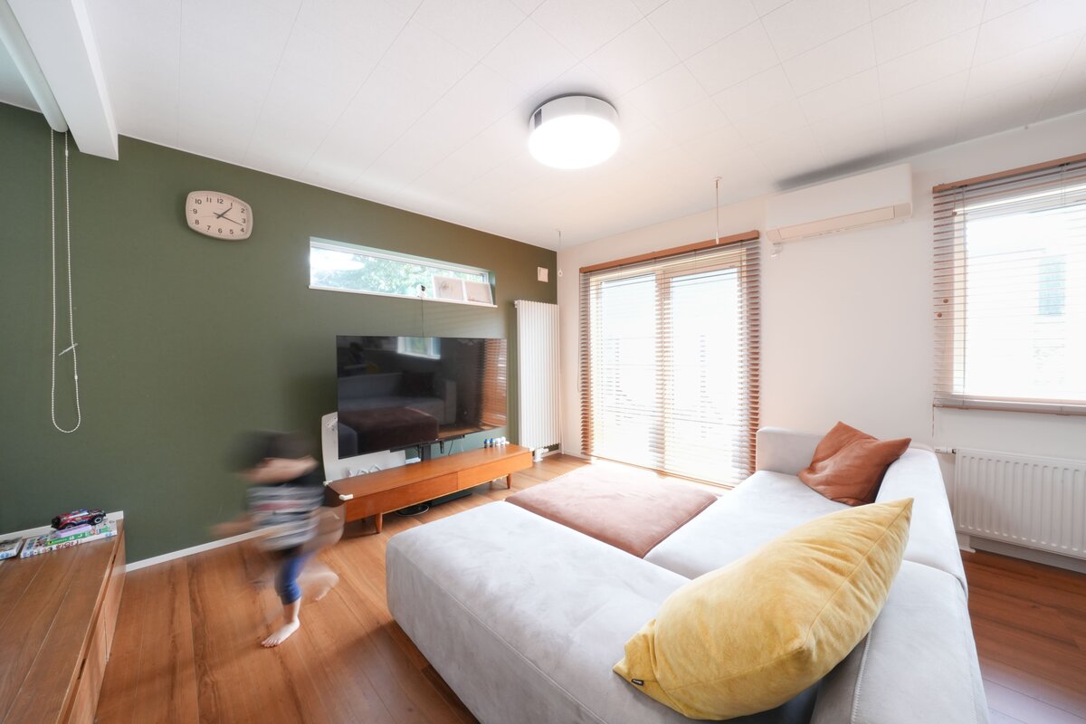規格住宅の手軽さ×自分たちらしいこだわり。 小上がりや収納を自由に叶えた家【COZY】