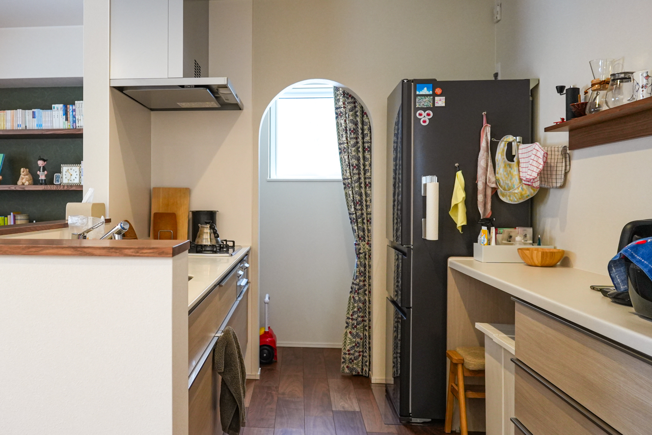 R開口のパントリー