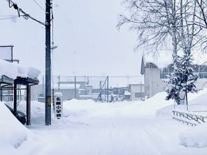 北鎮小学校入口