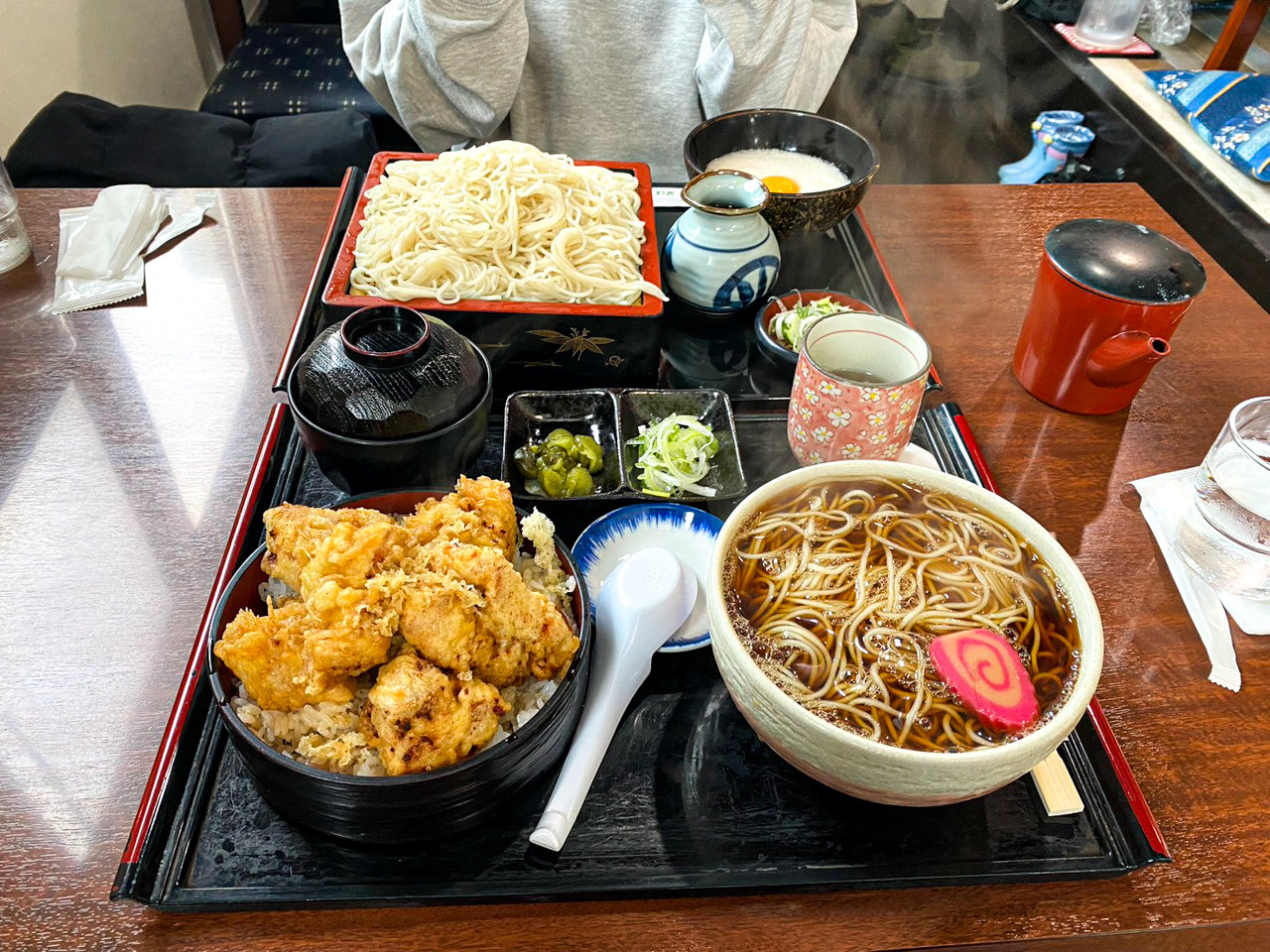 カフェ・休日のイメージ写真